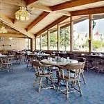 Ramada By Wyndham Gananoque Provincial Inn 